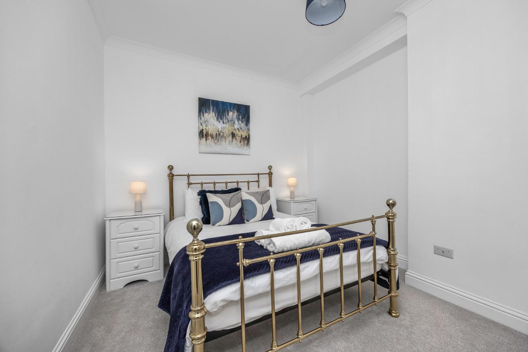 2 Bedroom Flat - With King Sized Beds, Netflix And Sky - Perfect For Contractors, Vacation Guests Or Those Relocating Brighton Exterior photo